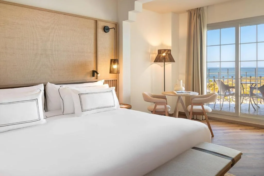 Premium Accommodation with View — Meliá Isla Canela