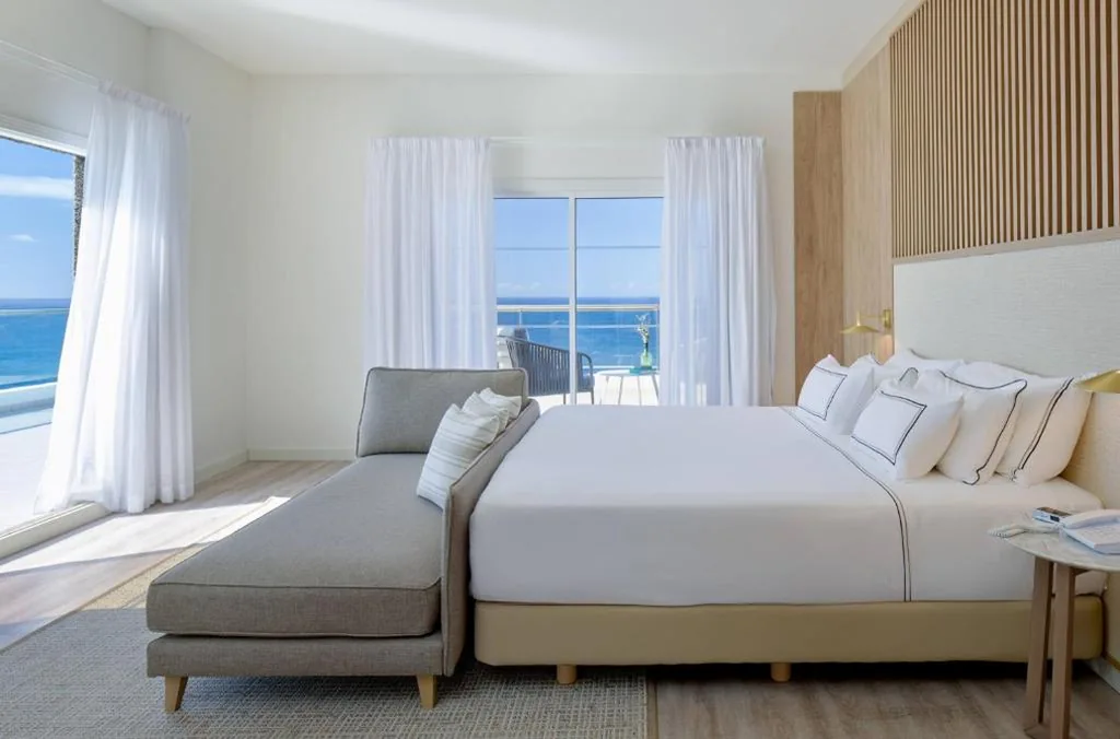 Presidential Suite with Frontal Sea View — Meliá La Palma