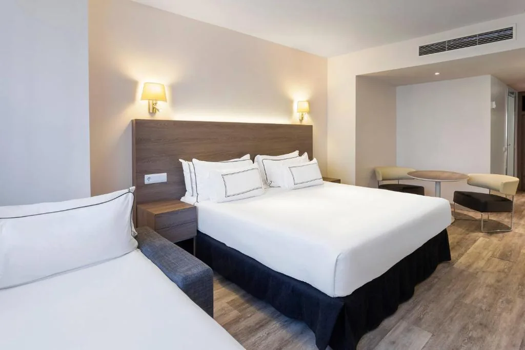 Quarto Familiar — Meliá Lebreros