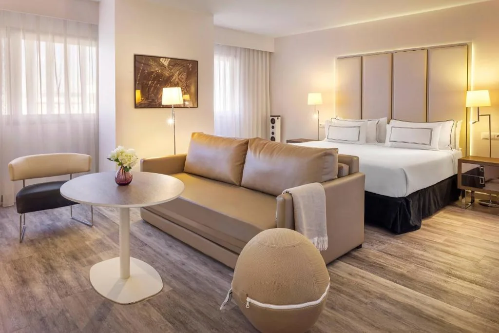 Suite Júnior The Level — Meliá Lebreros