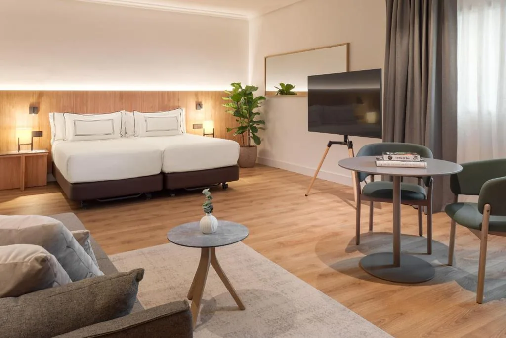 Suite Junior The Level — Meliá Madrid Barajas