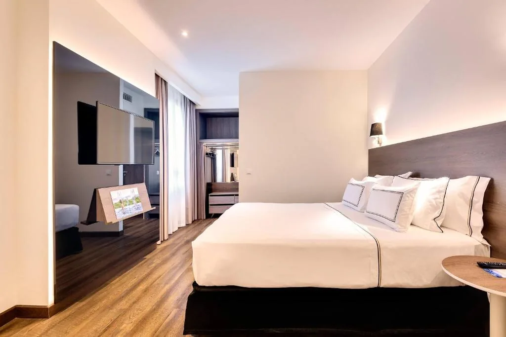 Premium-Doppelzimmer – 1 oder 2 Betten — Meliá Madrid Serrano