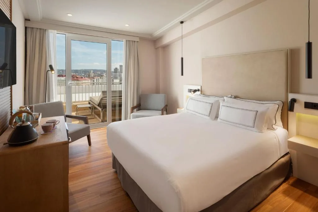Chambre double avec terrasse et vue sur la mer — Meliá Maria Pita