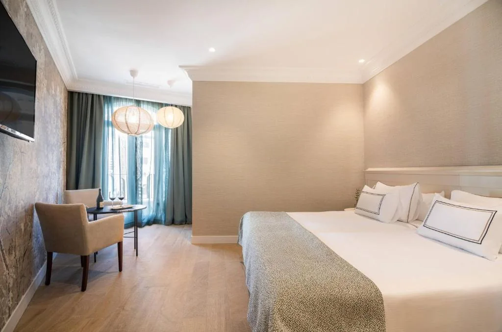 Premium 广场景观客房 — Meliá Plaza Valencia