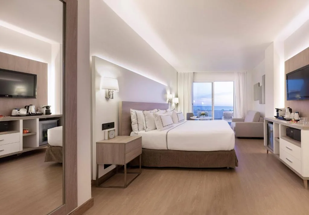 Family Junior Suite — Meliá Sitges