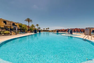 Meloneras 21 Jacuzzi Swimming pool, garden, BBC and private parking a 5 min walk to the beach — photo 4