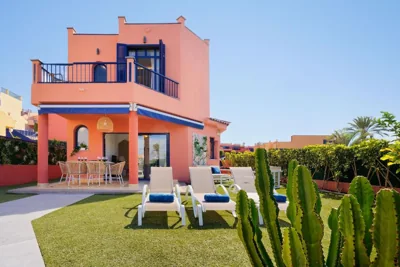 Meloneras 21 Jacuzzi Swimming pool, garden, BBC and private parking a 5 min walk to the beach — photo 7