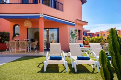 Meloneras 21 Jacuzzi Swimming pool, garden, BBC and private parking a 5 min walk to the beach — photo 9