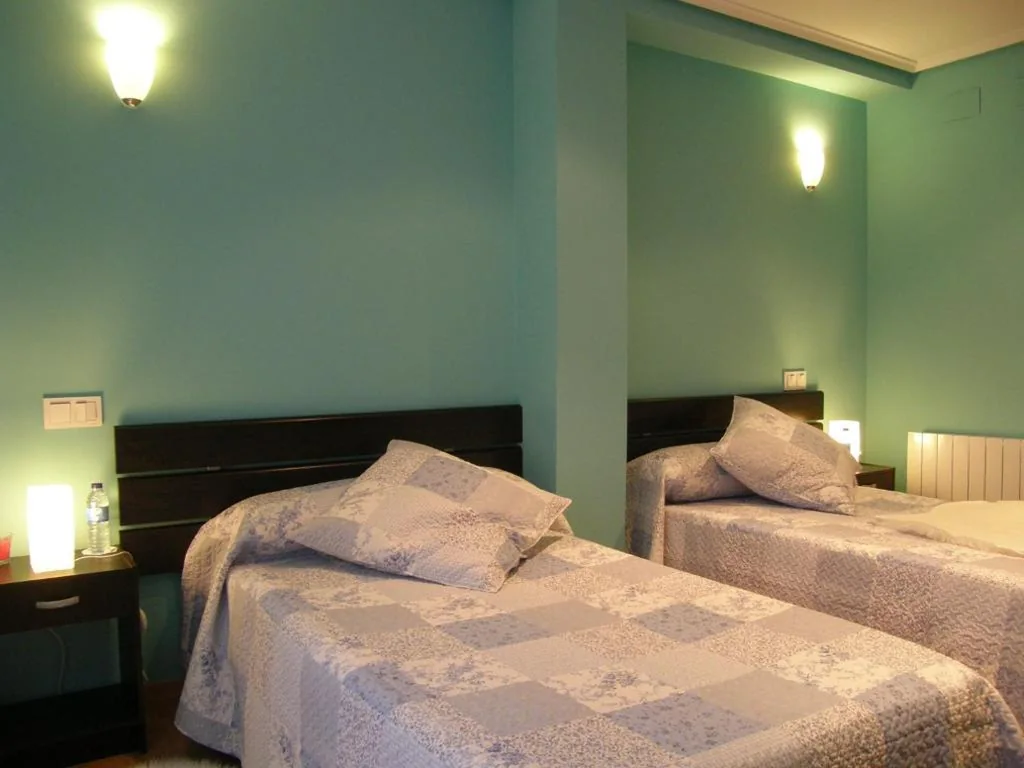 Standard Double Room — Mendi Alai
