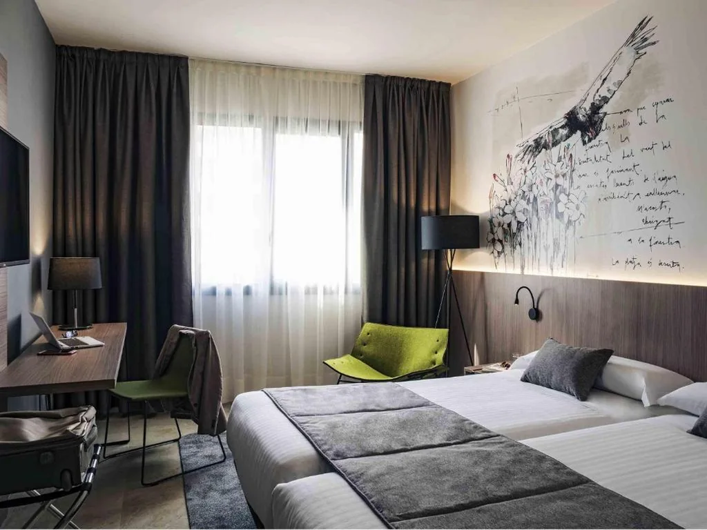 Habitación Doble Estándar - 2 camas — Mercure Barcelona Condor