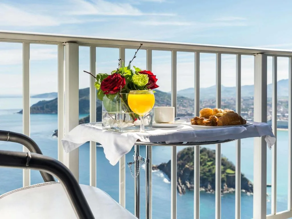 プリヴィレッジダブルルーム・バルコニー付き、シービュー、ダブルベッド1台またはシングルベッド2台 — Mercure Monte Igueldo