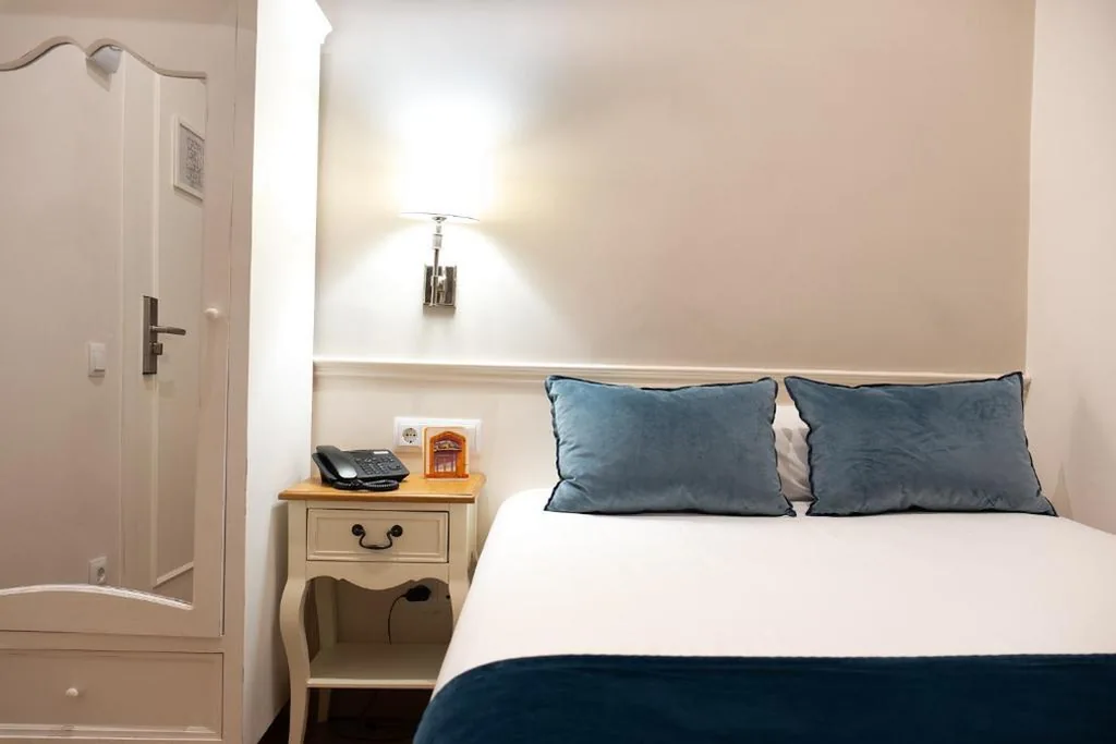Eenpersoonskamer — Mesón Castilla Atiram Hotels