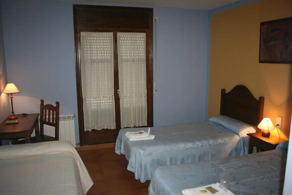Habitación Doble - 1 o 2 camas — Mesón de Colungo