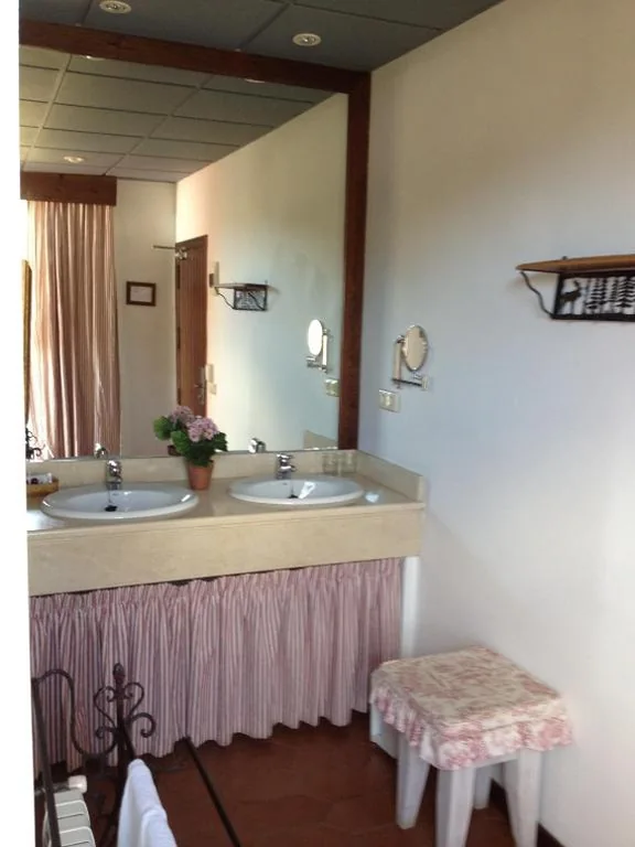 Quarto Triplo (3 adultos) — Mesón de Sancho
