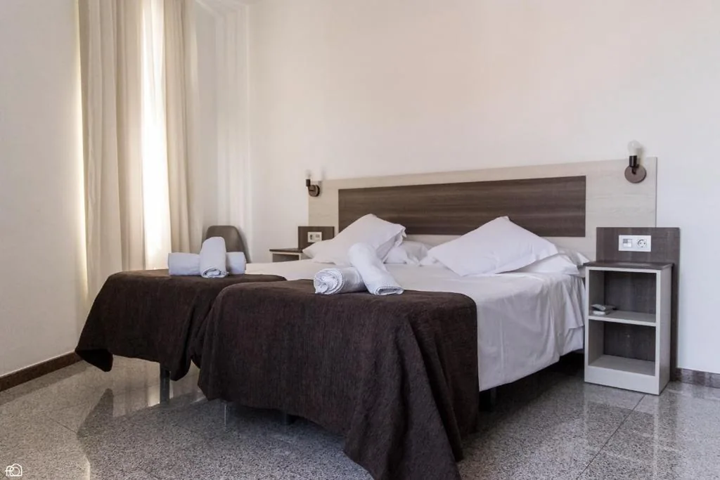 Twin Room — Mesón Hostal La Cabaña