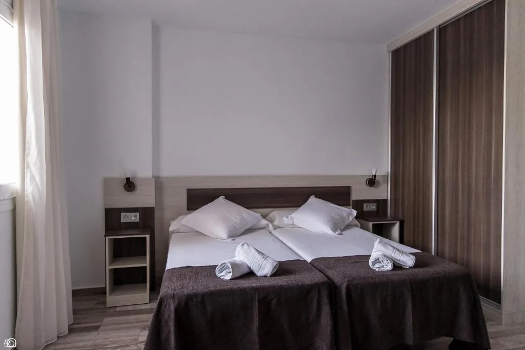 Twin Room — Mesón Hostal La Cabaña