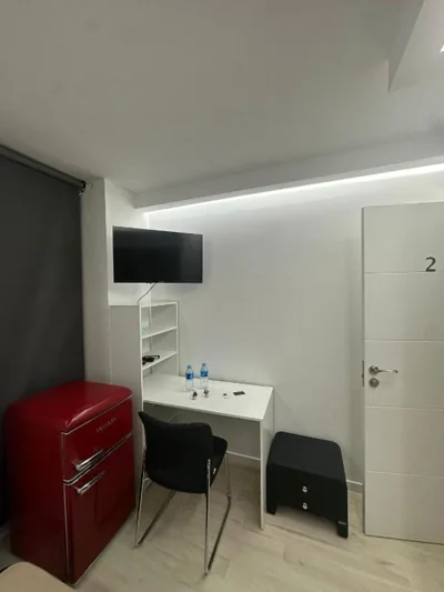 Mi Huésped Valencia, Aeropuerto Manises — 写真 12