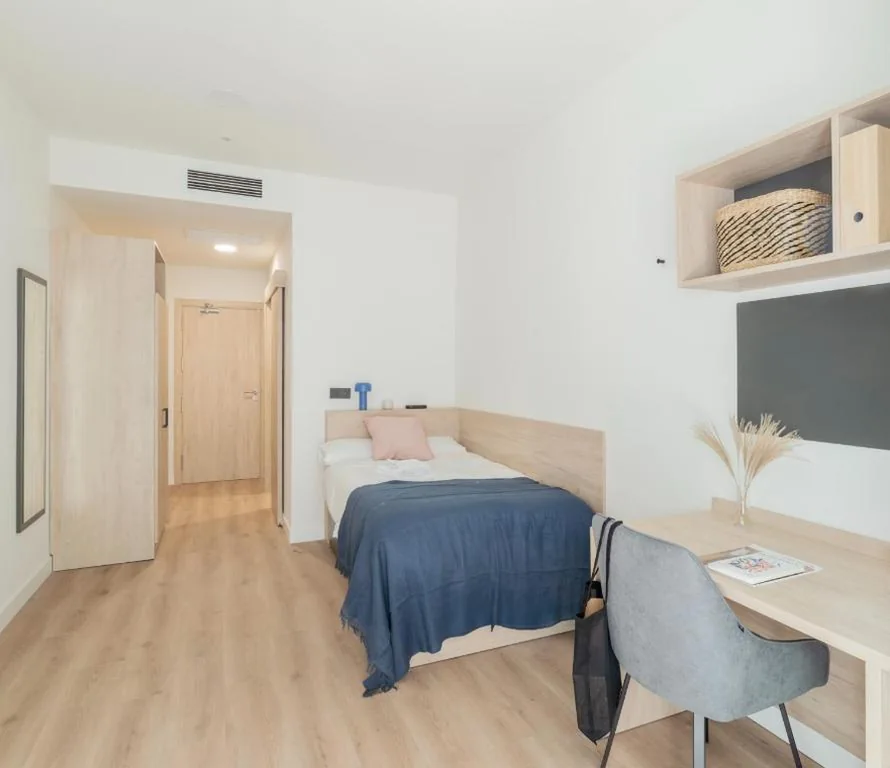 Chambre individuelle avec salle de bains privative — Micampus Foronda 7 Student Residence