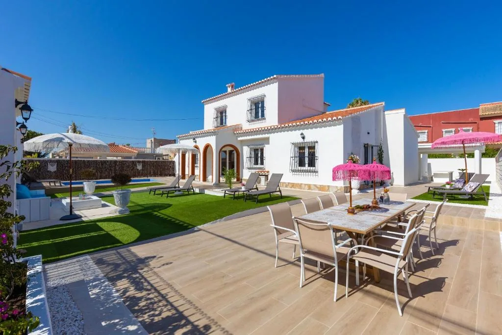 Villa Deluxe — Mida Torrevieja