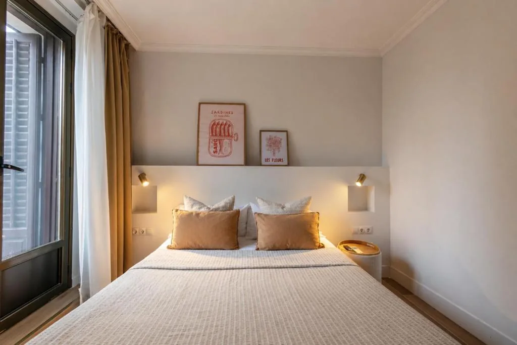 Deluxe tweepersoonskamer met balkon — Miguel Ángel boutique rooms - PUERTA DEL SOL