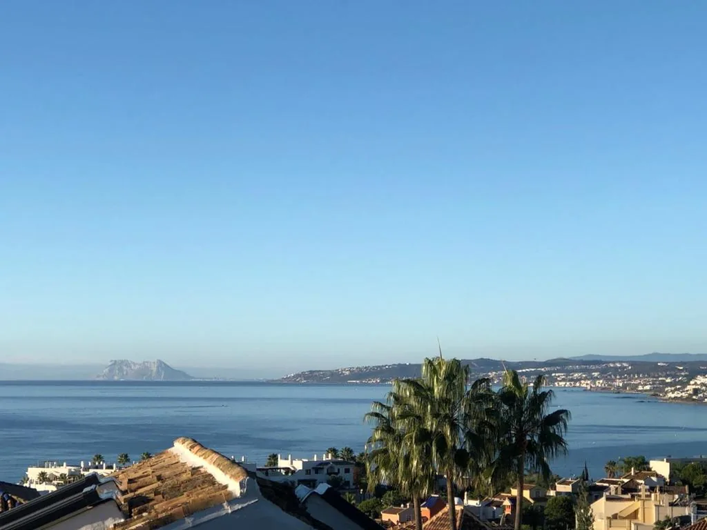 Maison de 4 chambres — Mikaela Beach House Estepona Marbella Malaga