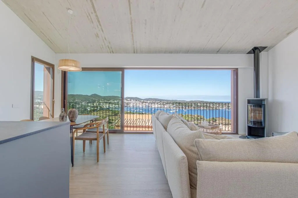 Haus mit 4 Schlafzimmern — Milenial Immo Exclusive house with sea views Cadaqués