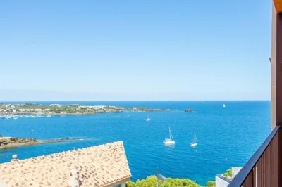 Milenial Immo Exclusive house with sea views Cadaqués — Foto 12