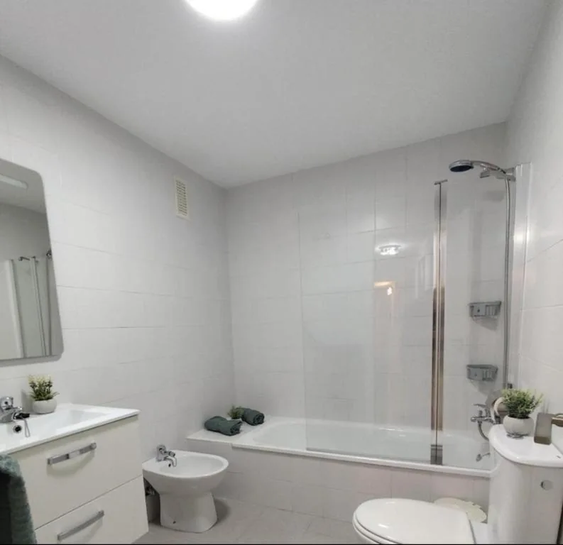 Mini Estudio LOVELY SEVILLA con cocina y baño compartido