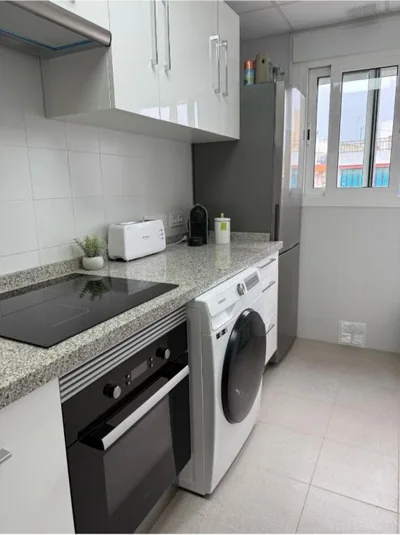 Mini Estudio LOVELY SEVILLA con cocina y baño compartido — 写真 3