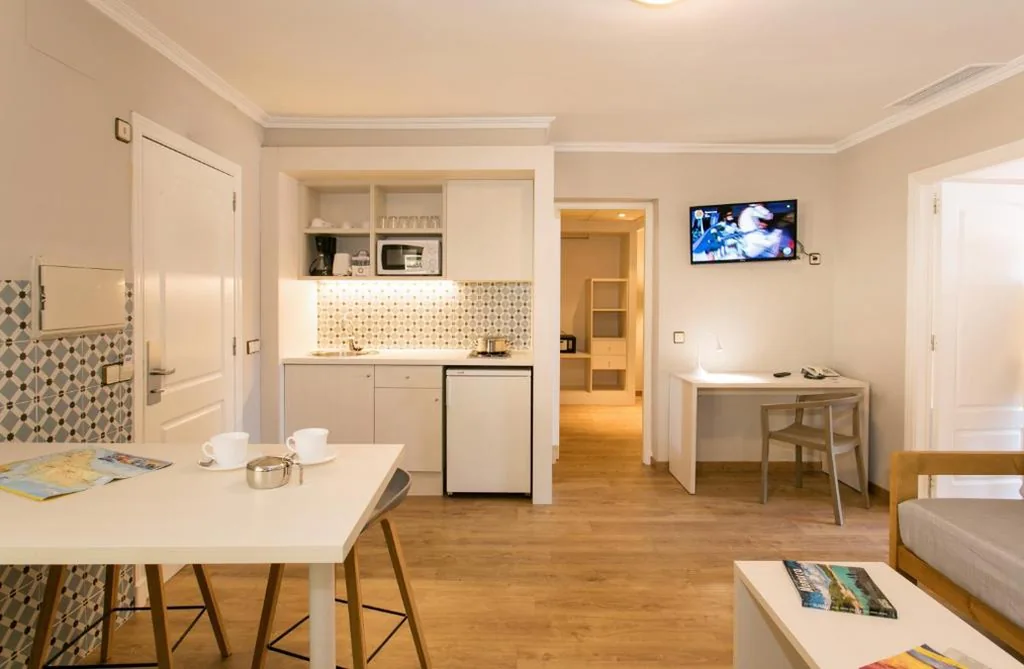 Apartamento de 2 dormitorios (2 adultos) — Minura Cala Galdana & Apartamentos d'Aljandar