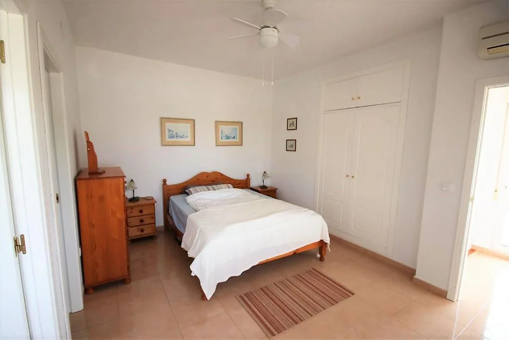 Mira Rosa Segaria - Els Poblets - 3 Double Bedroom