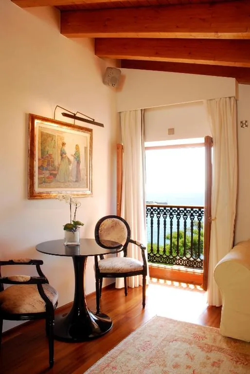 Suite Junior — Mirador de Dalt Vila-Relais & Chateaux
