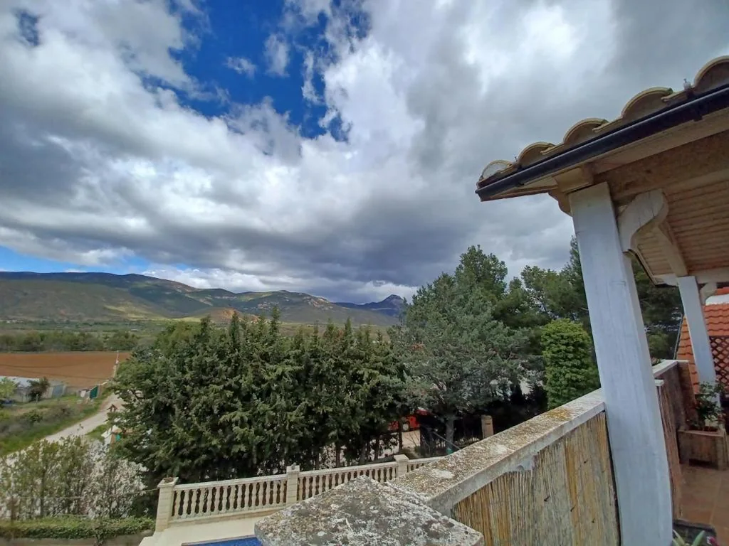 Casa Unifamiliar de 3 dormitorios — Mirador de Gratal - Sierra de Loarre
