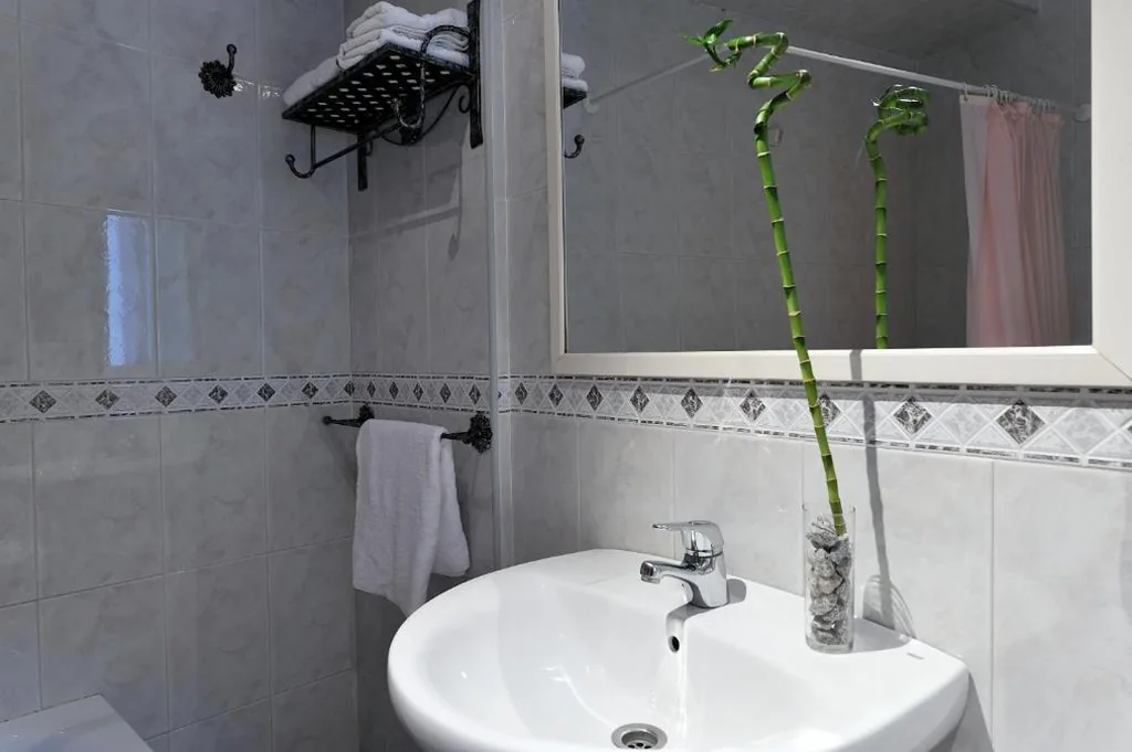 Camera tripla standard — Miralmundo Alojamientos Rurales Ayna - HOSTAL RURAL