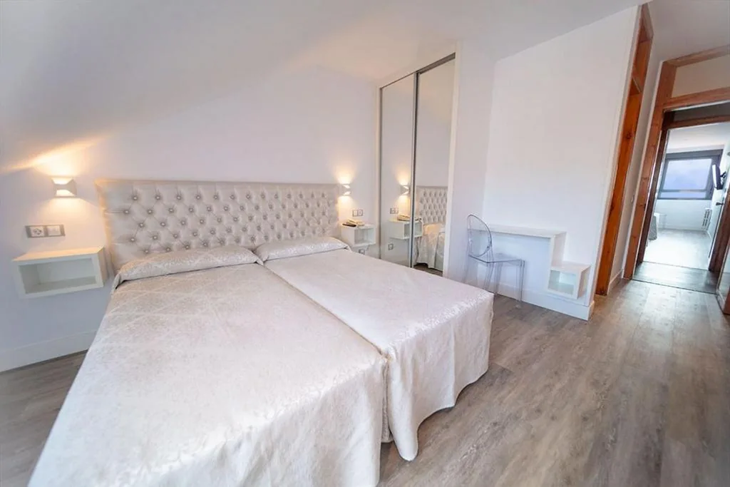 Habitación Doble Superior — Miraolas