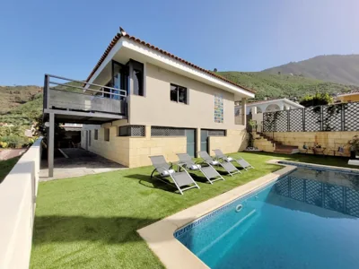 Miya del Sol Heated Saltwater Pool — 写真 4