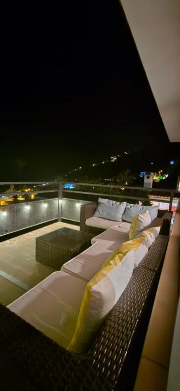Miya del Sol Heated Saltwater Pool — 写真 12