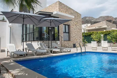 Modern villa with a private pool — foto 4