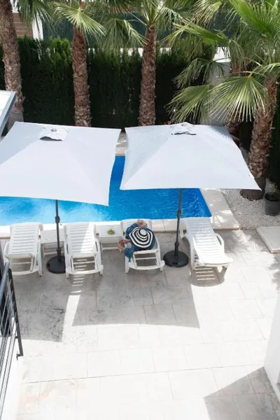 Modern villa with a private pool — foto 11