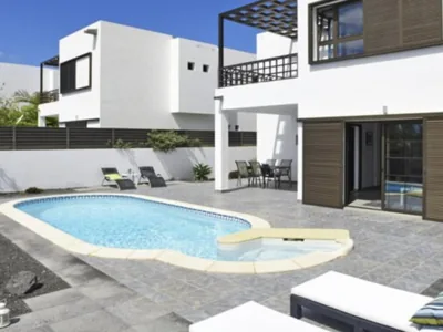 Modern villa with sea views — 写真 12