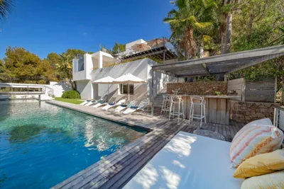 Modern Villa with Seaviews Sleeps 14 — foto 4