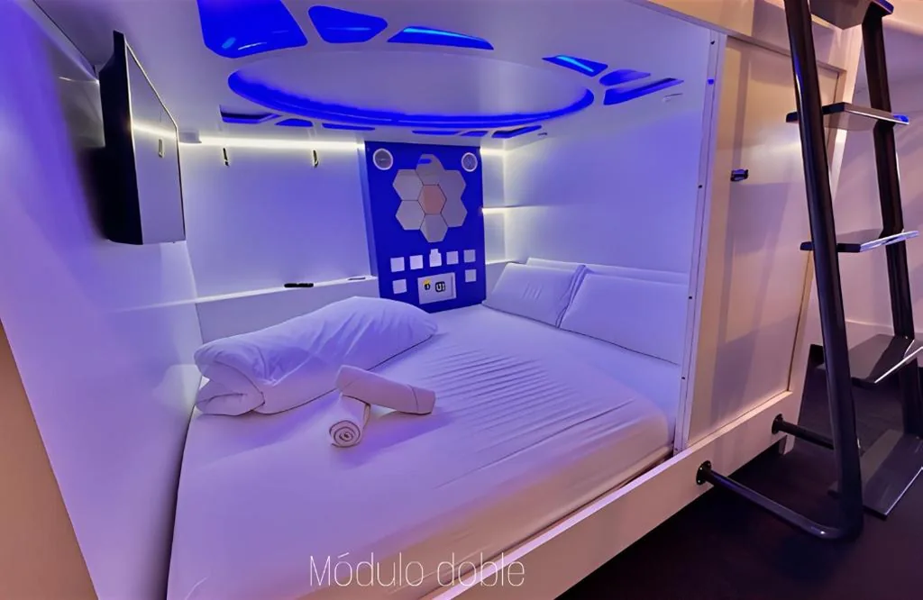 男女共用6モジュール相部屋のダブルモジュール — Modular Rooms