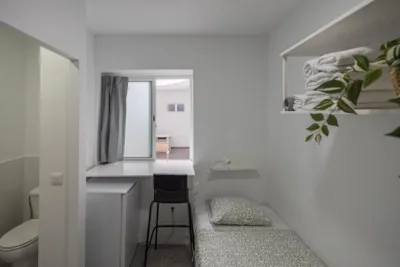 Mol-Terrace, En-Suite Bathroom, Fridge & TV — foto 4