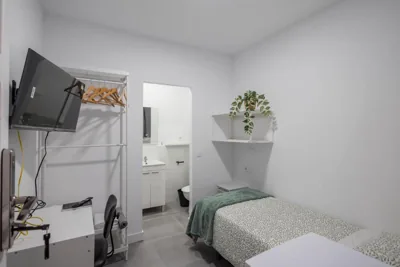 Mol-Terrace, En-Suite Bathroom, Fridge & TV — foto 9