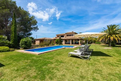 MOLINER PREMIUM VILLA by MAINVILLAS your home a 5-minute drive from LLenaire Beach — 写真 2