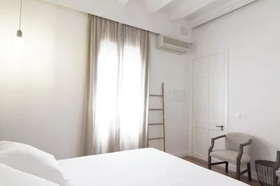 Mon Hotel — Foto 11
