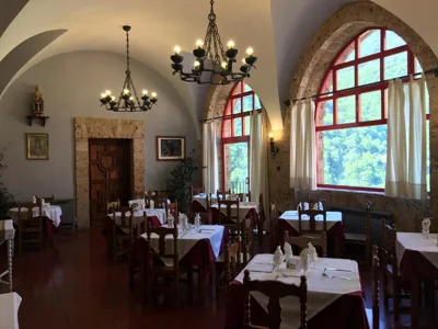 MONASTERIO de SANTA MARÍA DE VALVANERA — foto 4