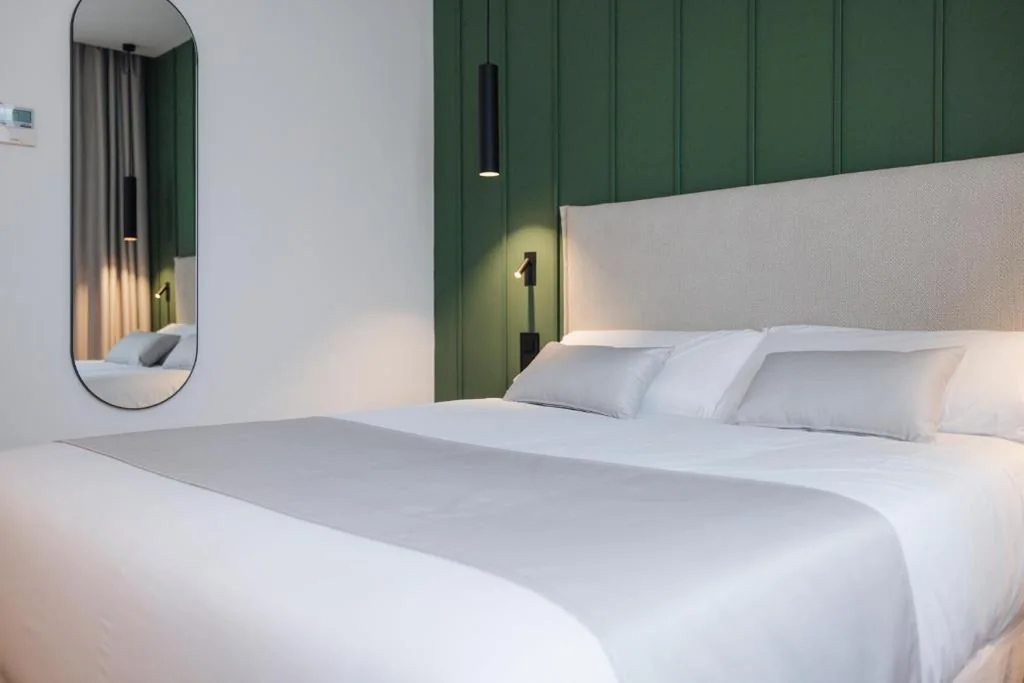 Habitación Doble Estándar — Mondragon Hotela