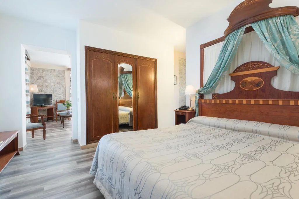 Deluxe Suite with Free Spa Access — Monnaber Nou Finca Hotel & Spa