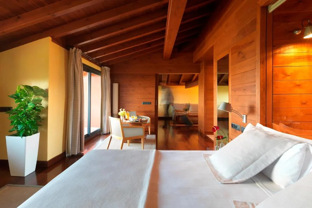 Suite de 1 dormitorio — Montanyà